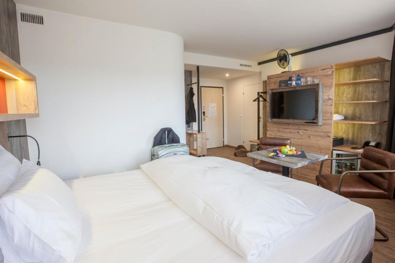 Boutiquehotel Thessoni Classic & Self Service Residence Home Zuerich Regensdorf Bagian luar foto